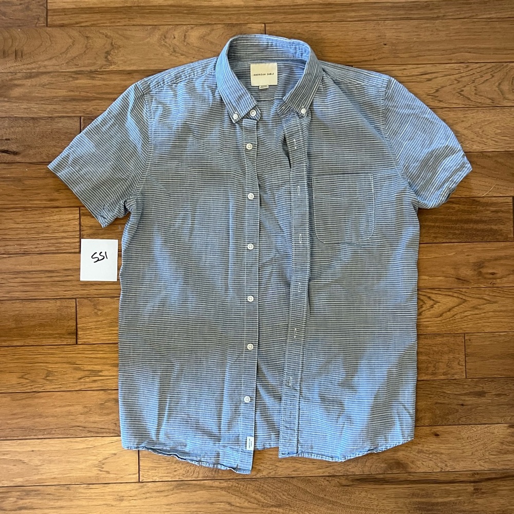 American Eagle Button Up